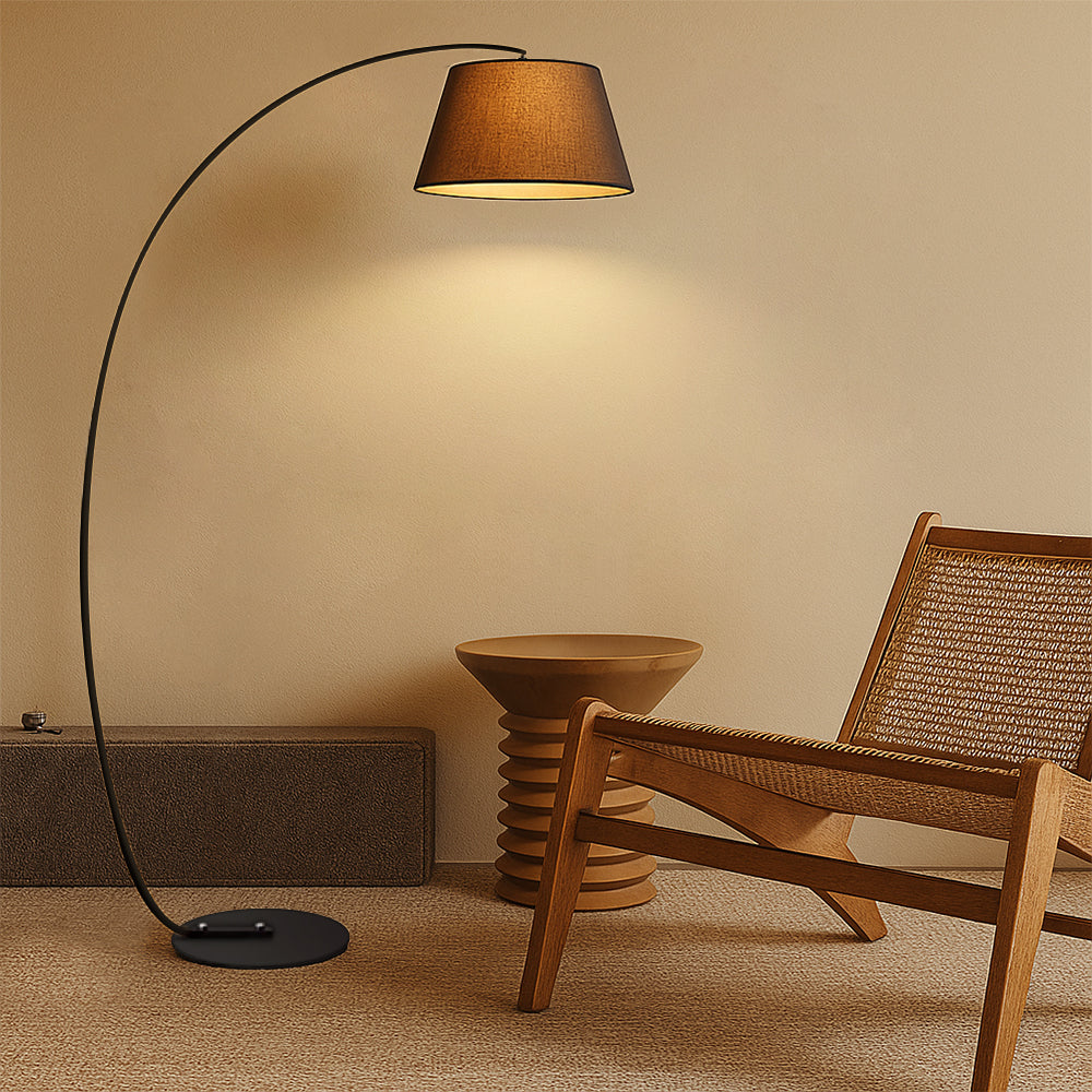 Lyseth | Vintage Style Floor Lamp with a Modern Touch
